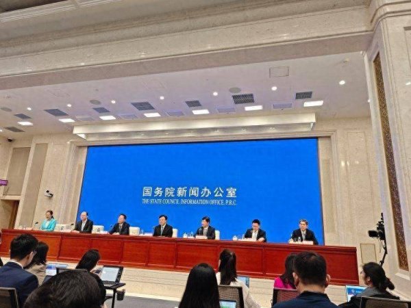 括普投资 海南自由贸易港封关12月18日启动，以后去海南可以买更多免关税产品